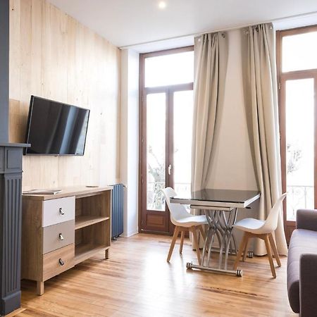 Studio Neuf, Charme De L'Ancien, Avec Balcon - 3 Etoiles, 4 Diamants Apartment Bagneres-de-Bigorre Ngoại thất bức ảnh