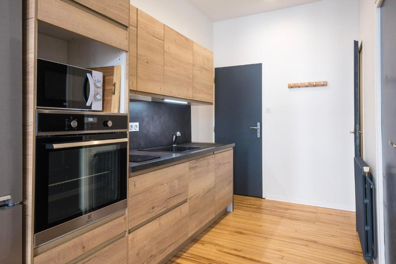 Studio Neuf, Charme De L'Ancien, Avec Balcon - 3 Etoiles, 4 Diamants Apartment Bagneres-de-Bigorre Ngoại thất bức ảnh
