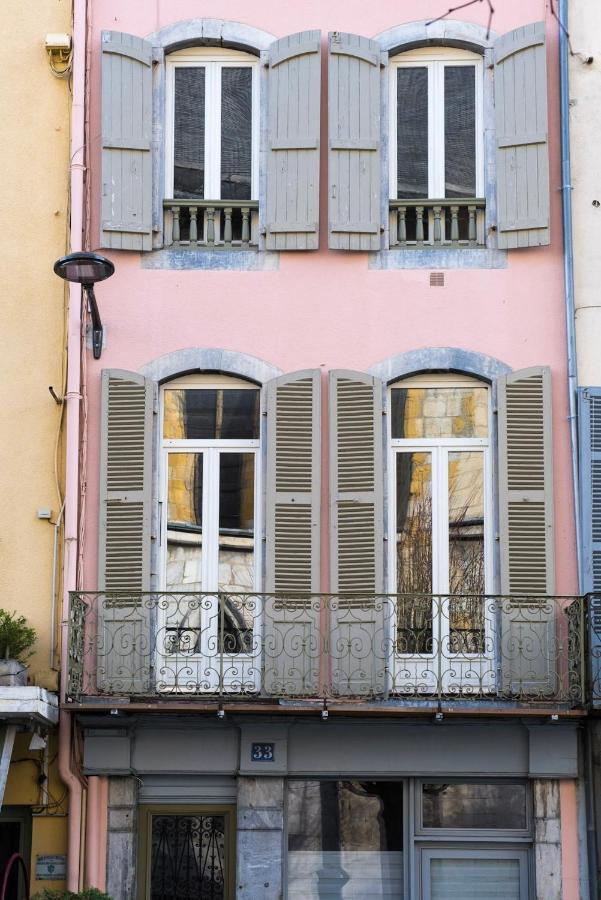 Studio Neuf, Charme De L'Ancien, Avec Balcon - 3 Etoiles, 4 Diamants Apartment Bagneres-de-Bigorre Ngoại thất bức ảnh